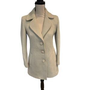 Women’s Womax 3 Button Mint Coat. Size Medium